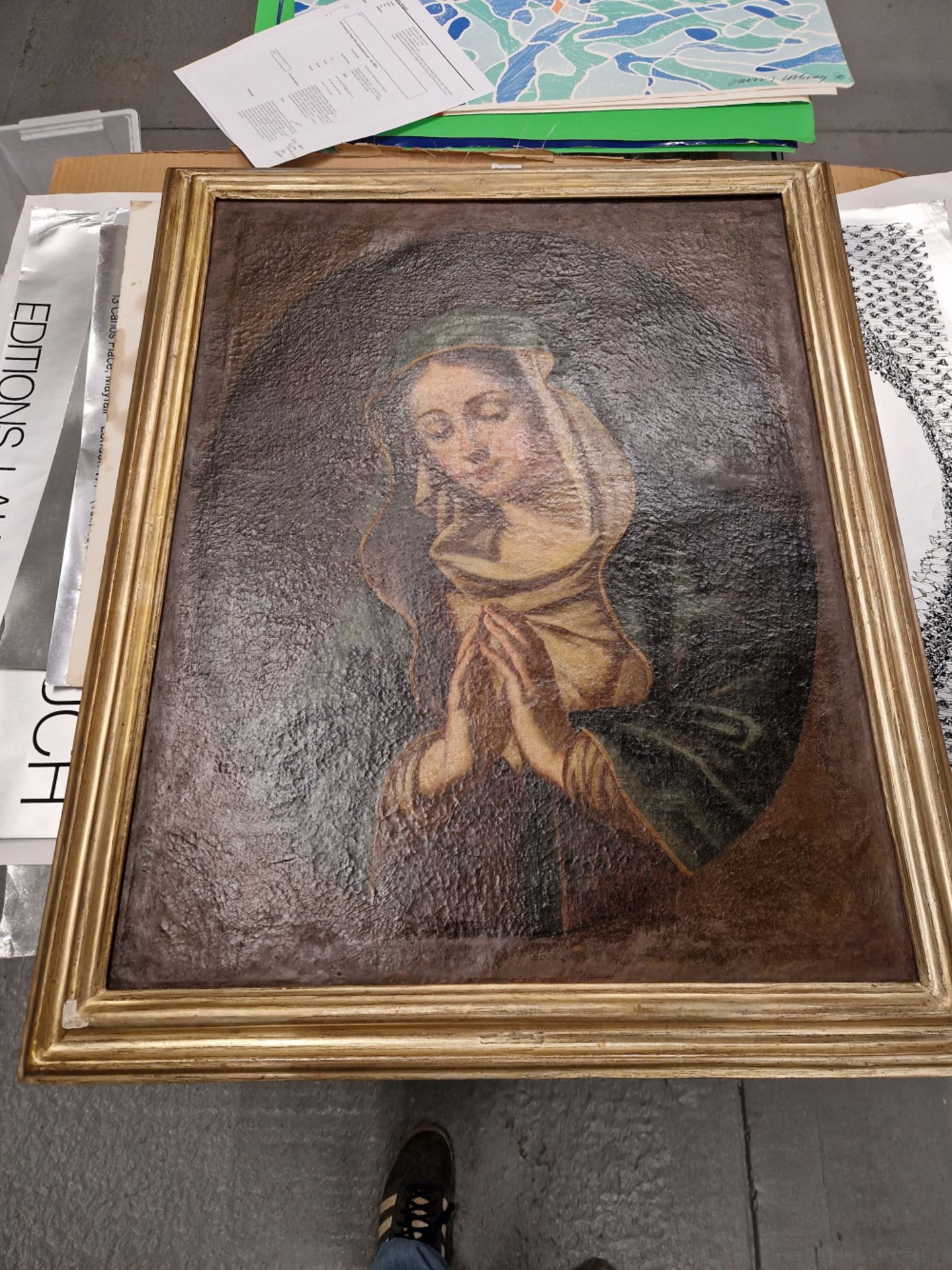 18th C. CONTINENTAL OLD MASTER SCHOOL, AN OVAL PORTRAIT OF THE MADONNA IN PRAYER ON A RECTANGULAR - Image 9 of 24