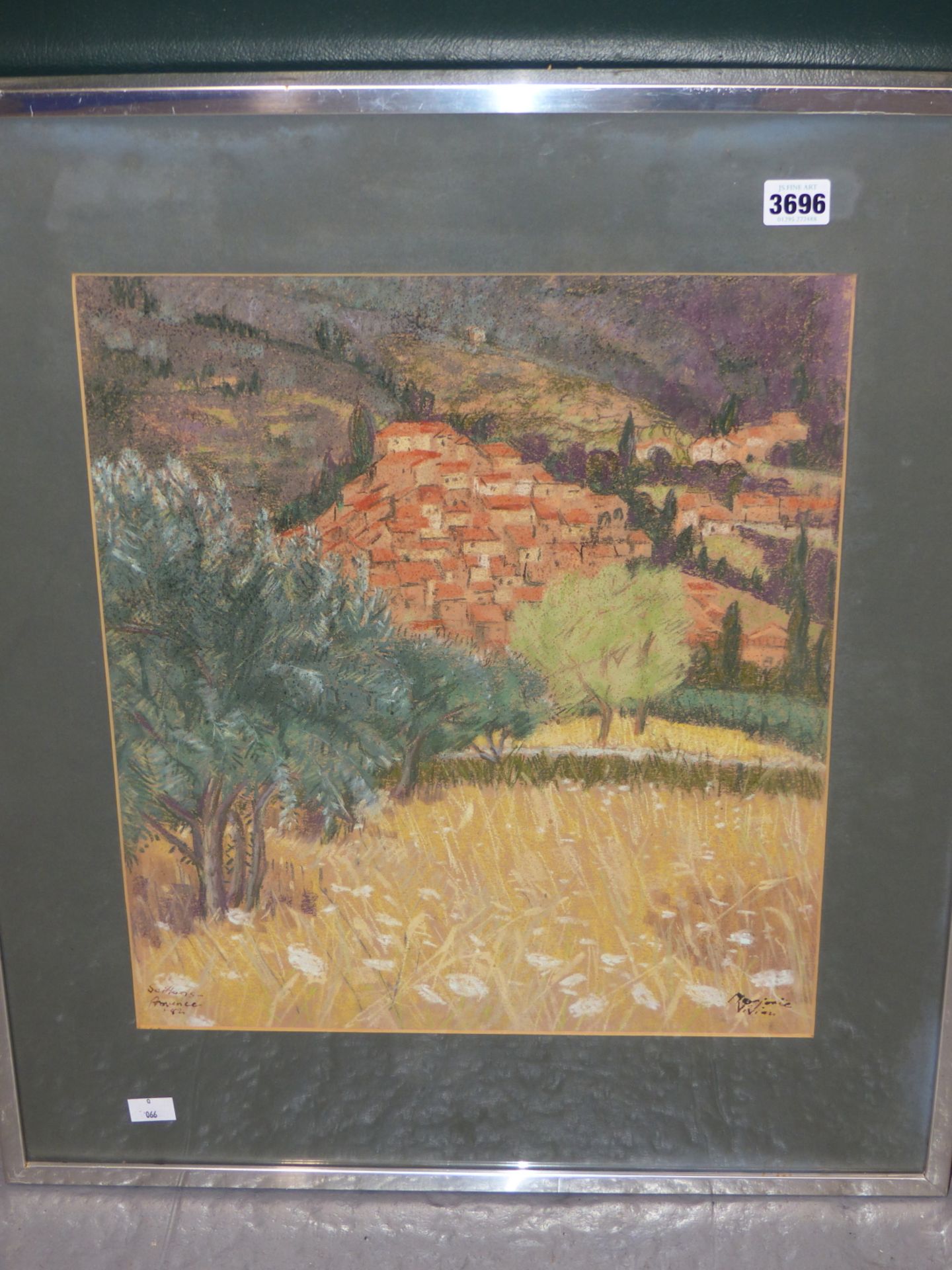 MARJORIE VIVIAN (20TH CENTURY) ARR. SEILLANS, PROVENCE. PASTEL. SIGNED AND TITLED, DATED '82. 38 X - Image 2 of 6
