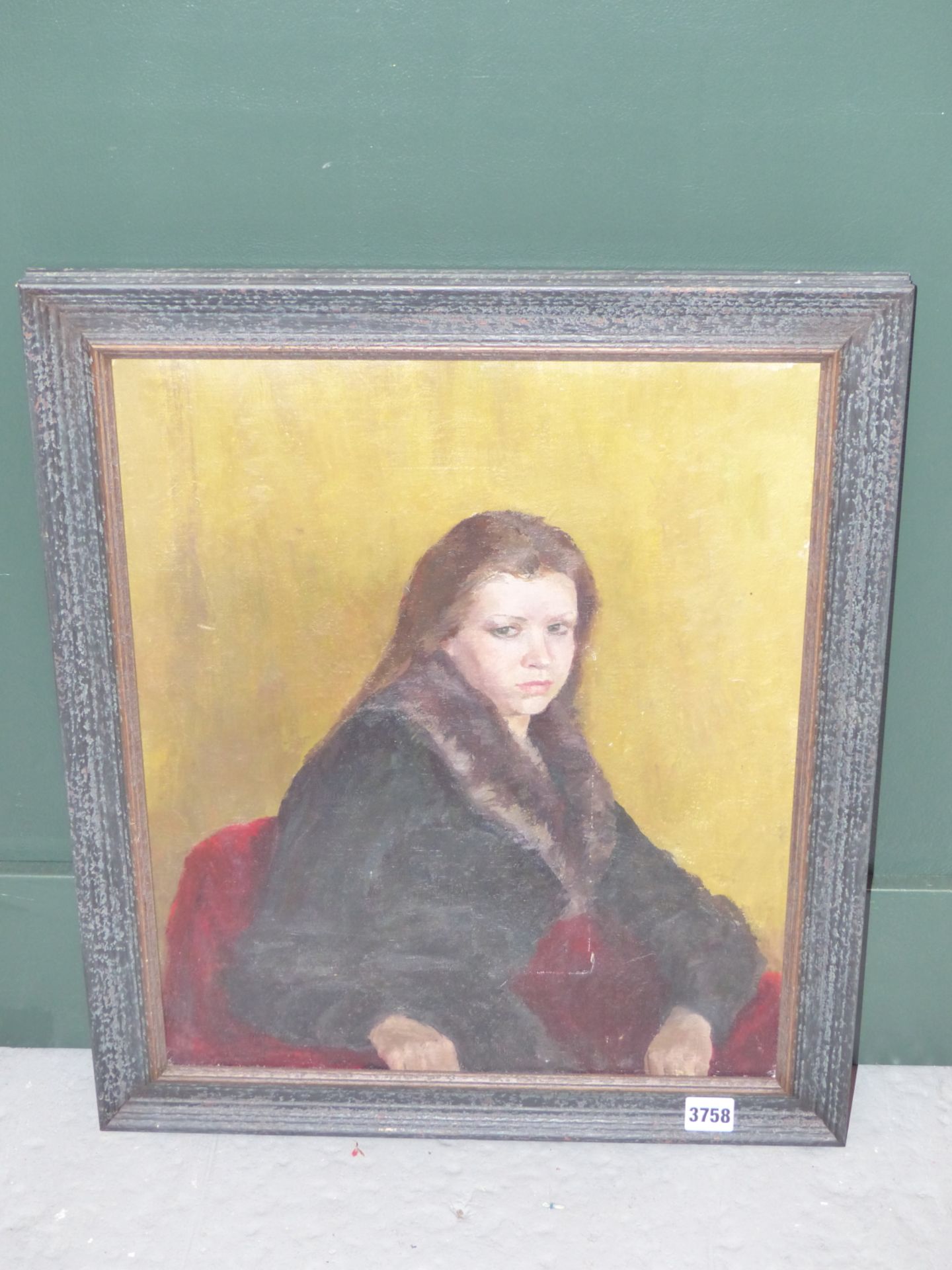 20TH CENTURY SCHOOL, PORTRAIT OF A YOUNG LADY WITH FUR COLLARED COAT, OIL ON CANVAS, 39 X 49 cm. - Image 2 of 7