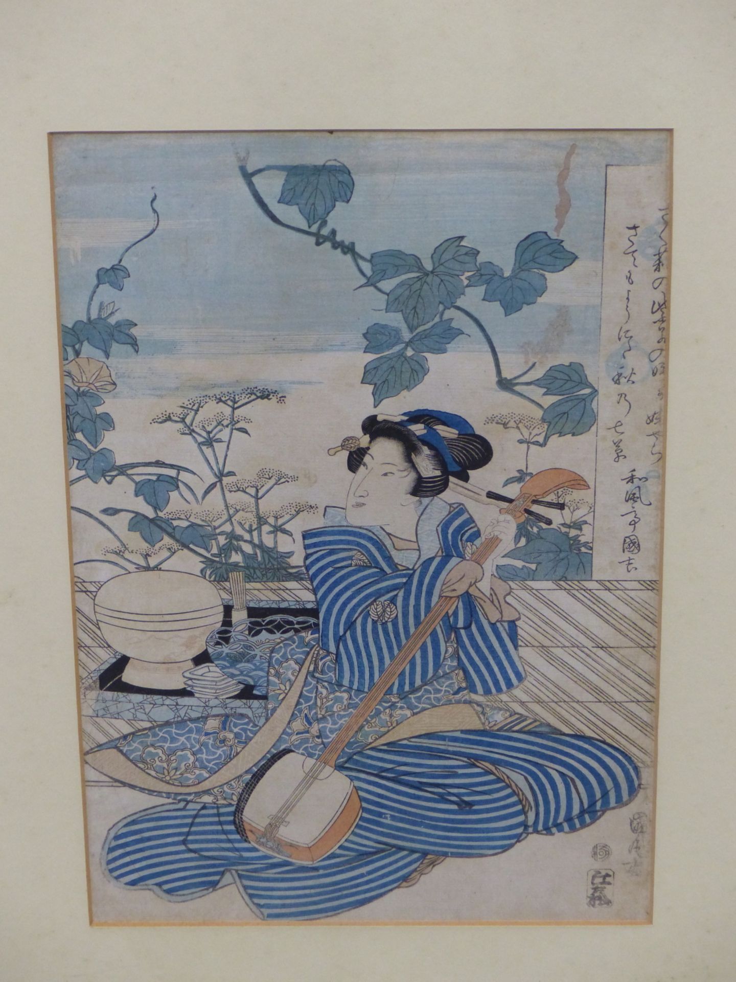 UTAGAWA KUNIMARU (EARLY 19TH CENTURY) GEISHA HOLDING A SAMISEN, COLOURED WOODBLOCK PRINT, - Image 5 of 7