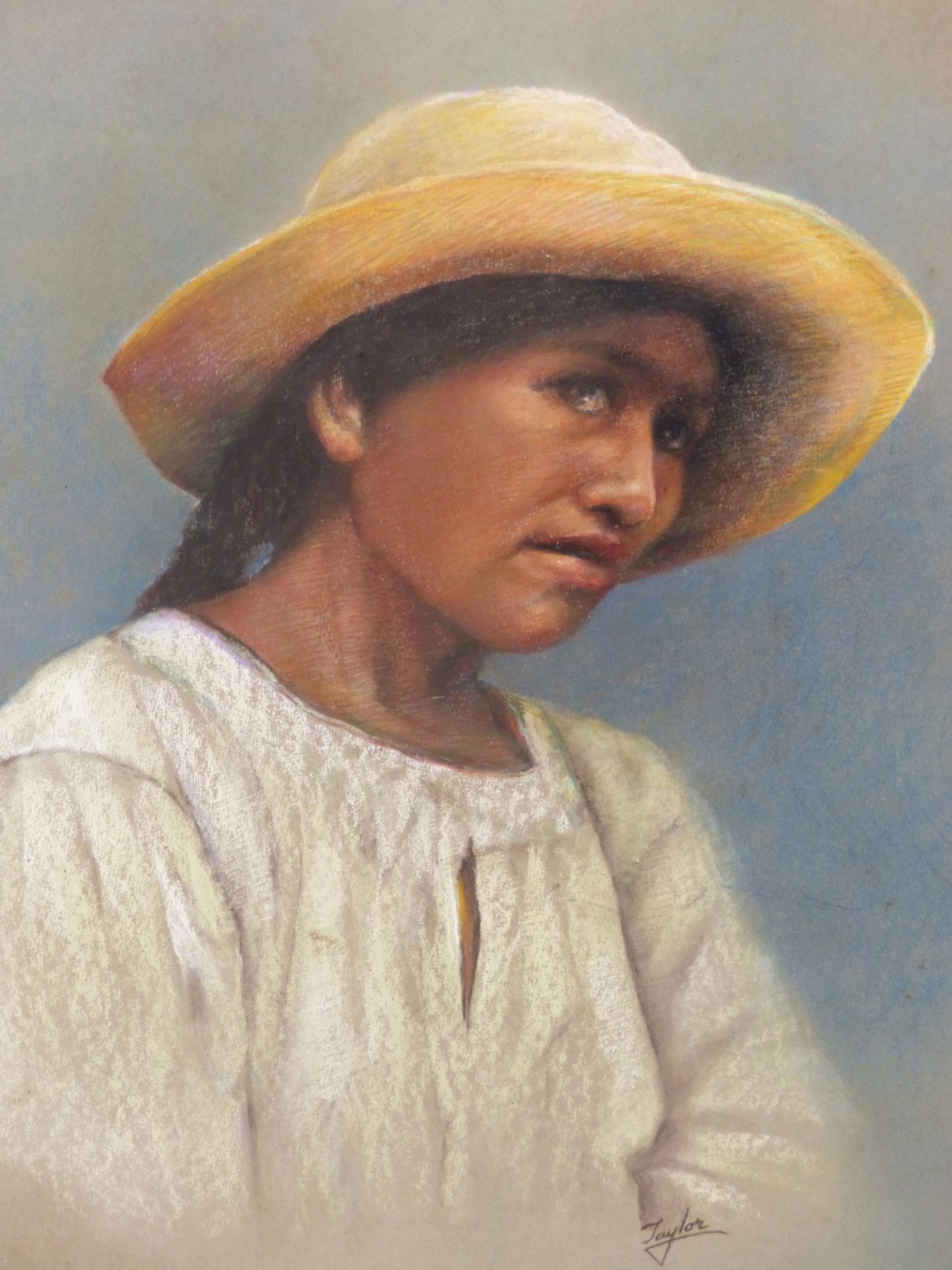 TAYLOR. (20TH CENTURY) A SOUTH AMERICAN GIRL IN HAT, PASTEL ON PAPER. 39 X 45 cm - Image 3 of 6