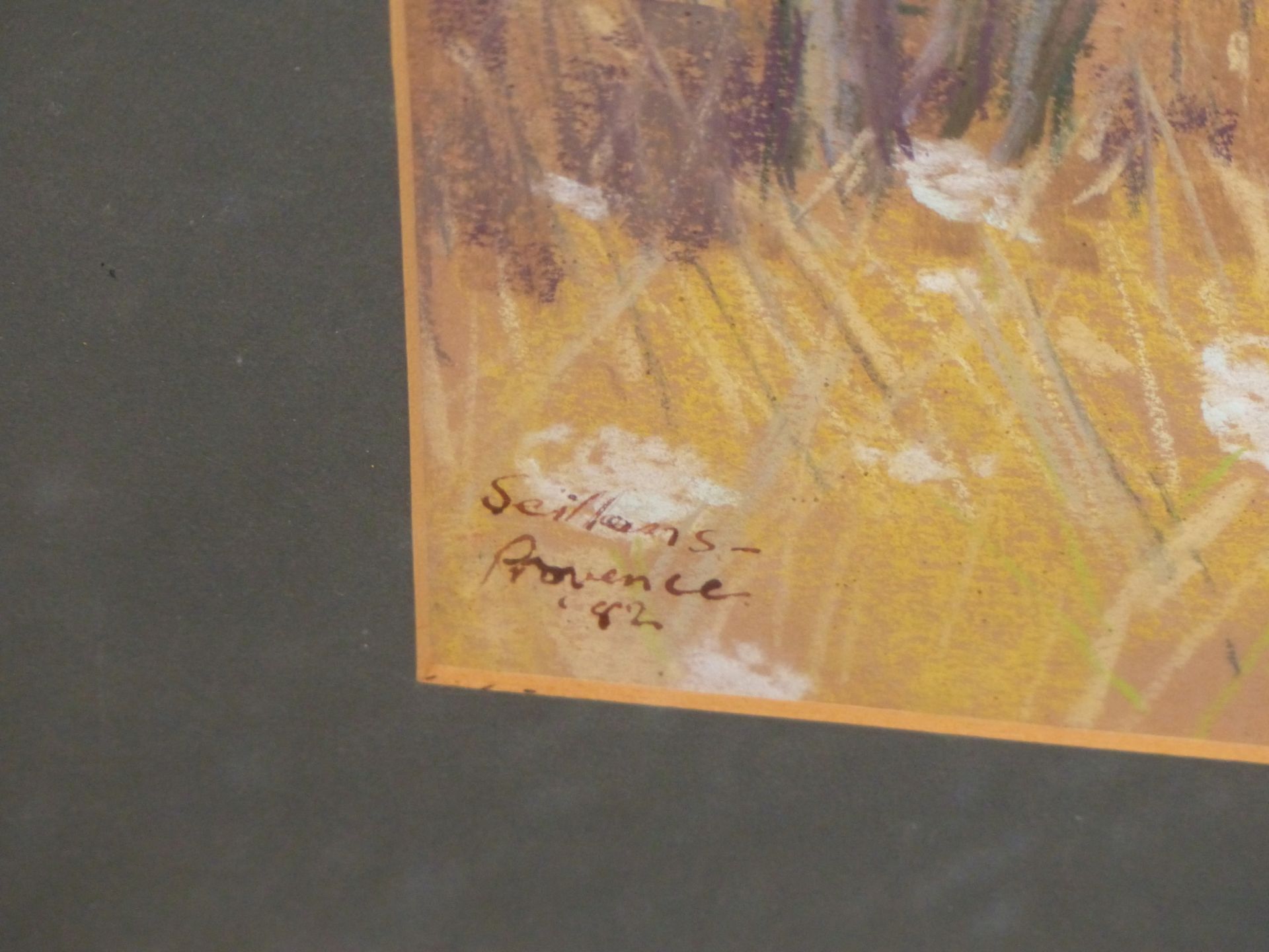 MARJORIE VIVIAN (20TH CENTURY) ARR. SEILLANS, PROVENCE. PASTEL. SIGNED AND TITLED, DATED '82. 38 X - Image 5 of 6