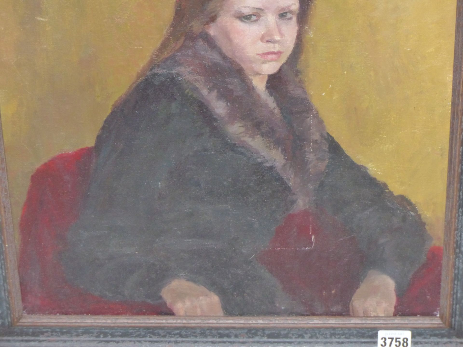 20TH CENTURY SCHOOL, PORTRAIT OF A YOUNG LADY WITH FUR COLLARED COAT, OIL ON CANVAS, 39 X 49 cm. - Image 4 of 7