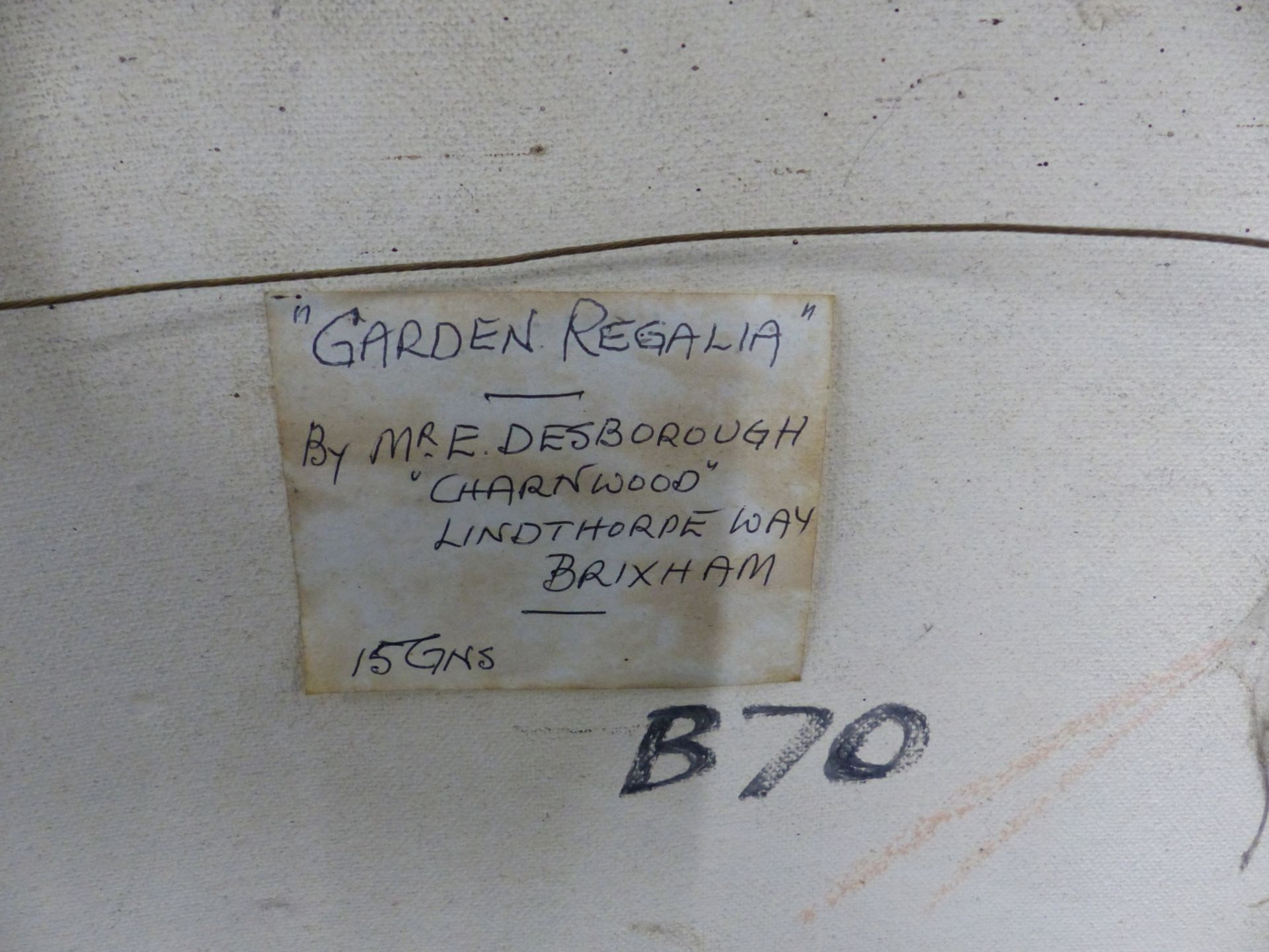 E. DESBOROUGH ( 20TH CENTURY) "GARDEN REGALIA" A STUDY OF IRISES. OIL ON BOARD, SIGNED L/R AND - Image 9 of 9