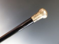 A SILVER MOUNTED BLACK LACQUER WALKING CANE WITH INSCRIPTION, PRESENTED TO SERGEANT AJ WILLIAMS,