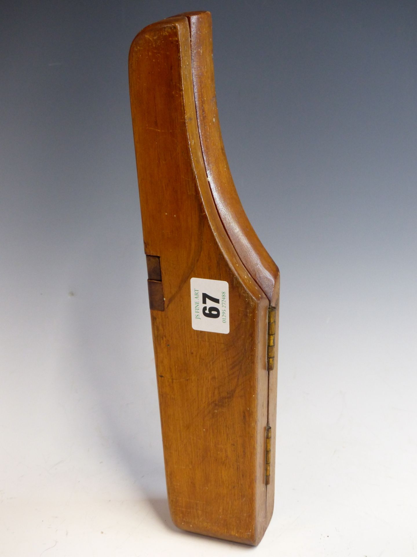 A RARE EARLY 20th CENTURY MAHOGANY OFFICERS CAMPAIGN BOOT JACK WITH FITTED FOLDING BOOT PULLS. - Image 3 of 3