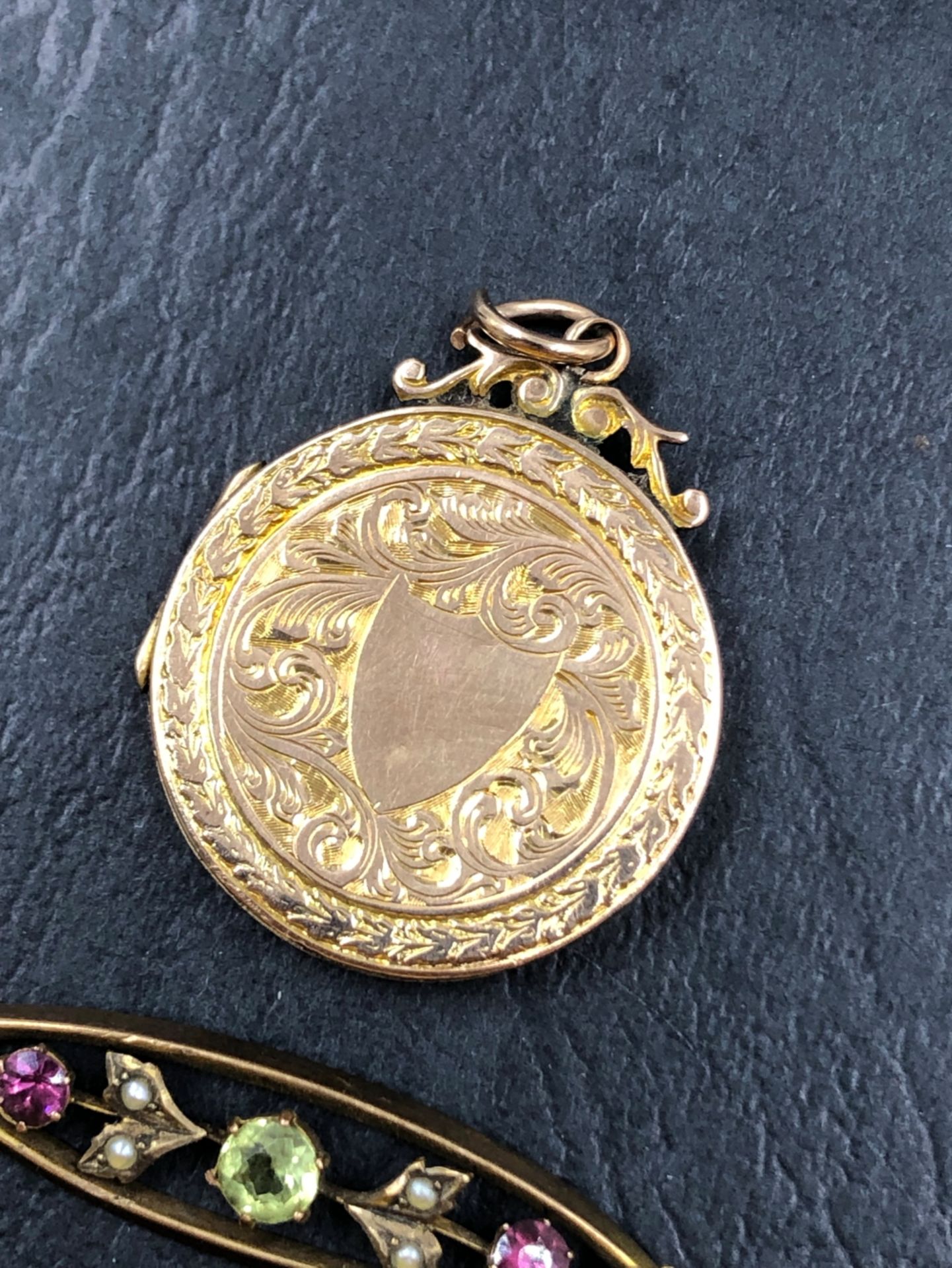 A 9ct GOLD HALLMARKED EDWARDIAN BAR BROOCH, OF SUFFRAGETTE INFLUENCE, FOR C M WRIGHTON, CHESTER - Image 3 of 3