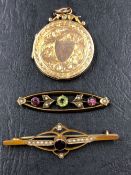 A 9ct GOLD HALLMARKED EDWARDIAN BAR BROOCH, OF SUFFRAGETTE INFLUENCE, FOR C M WRIGHTON, CHESTER