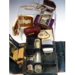 A GROUP OF VINTAGE RAZORS AND SHAVING IMPLEMENTS AND A GENTLEMAN'S VANITY CASE.