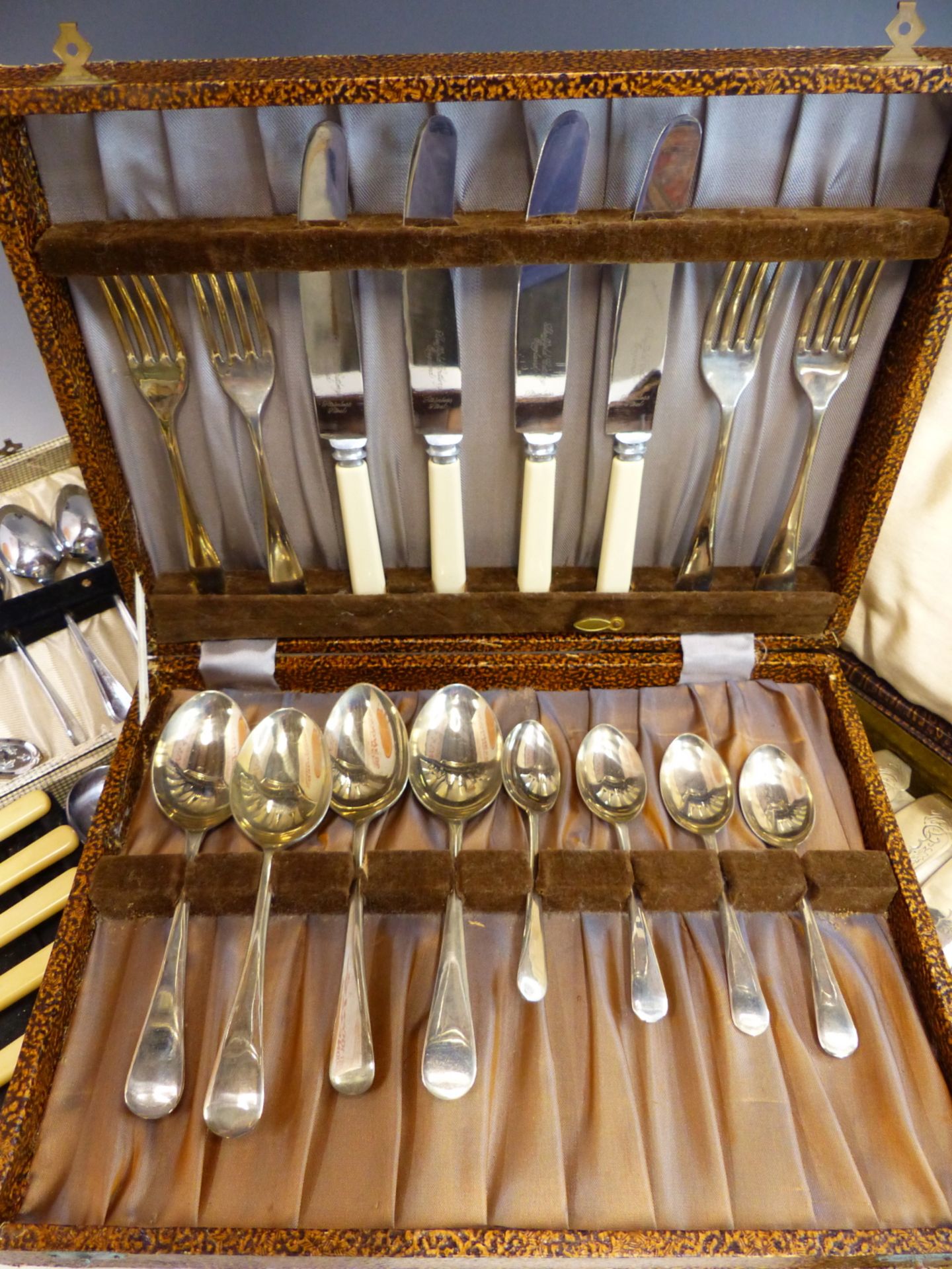 PLATED CUTLERY CONTAINED IN THREE BOXES TOGETHER WITH A PART DRESSING TABLE SET, AND OTHER PLATED - Image 3 of 5