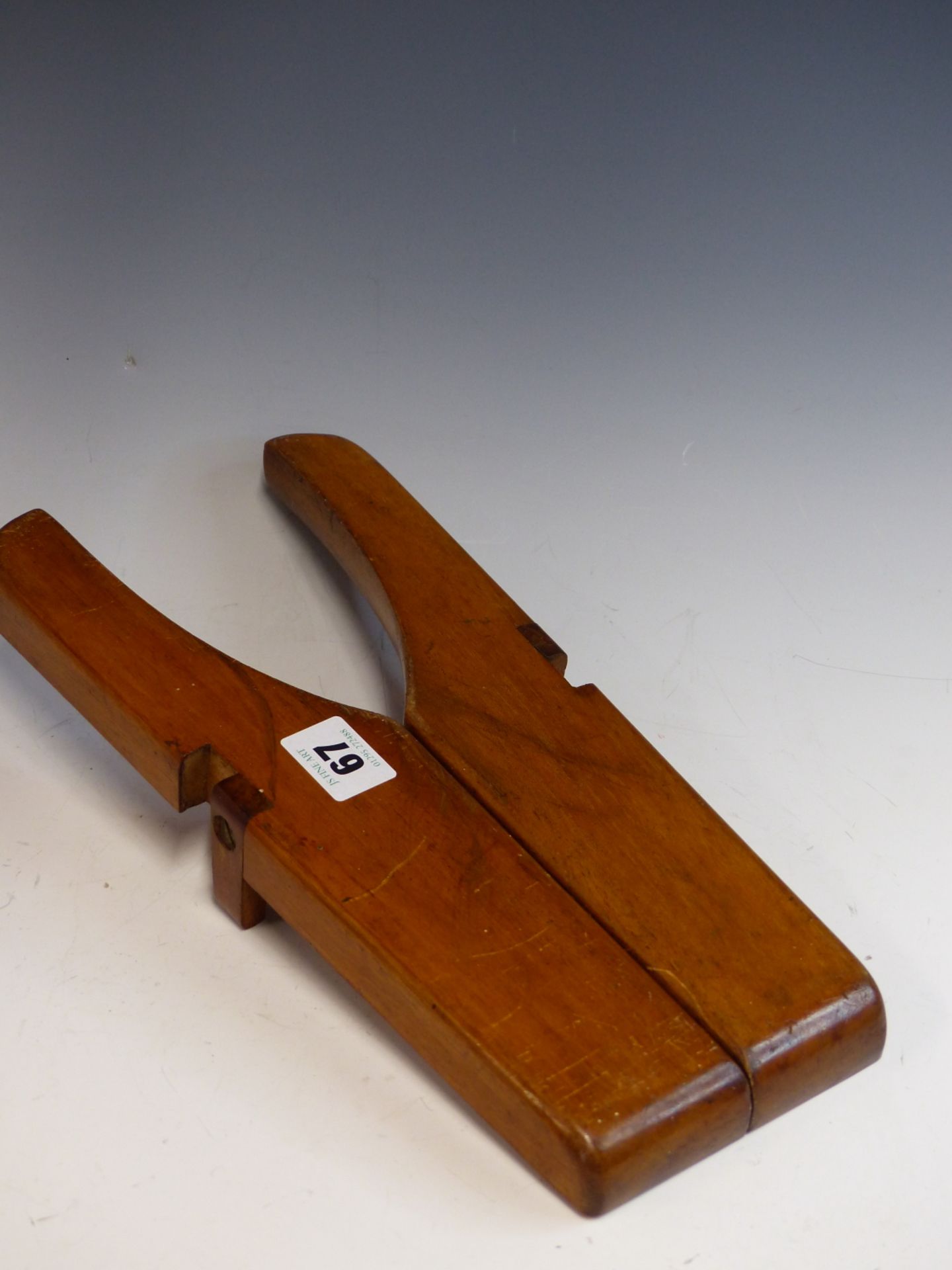 A RARE EARLY 20th CENTURY MAHOGANY OFFICERS CAMPAIGN BOOT JACK WITH FITTED FOLDING BOOT PULLS. - Image 2 of 3