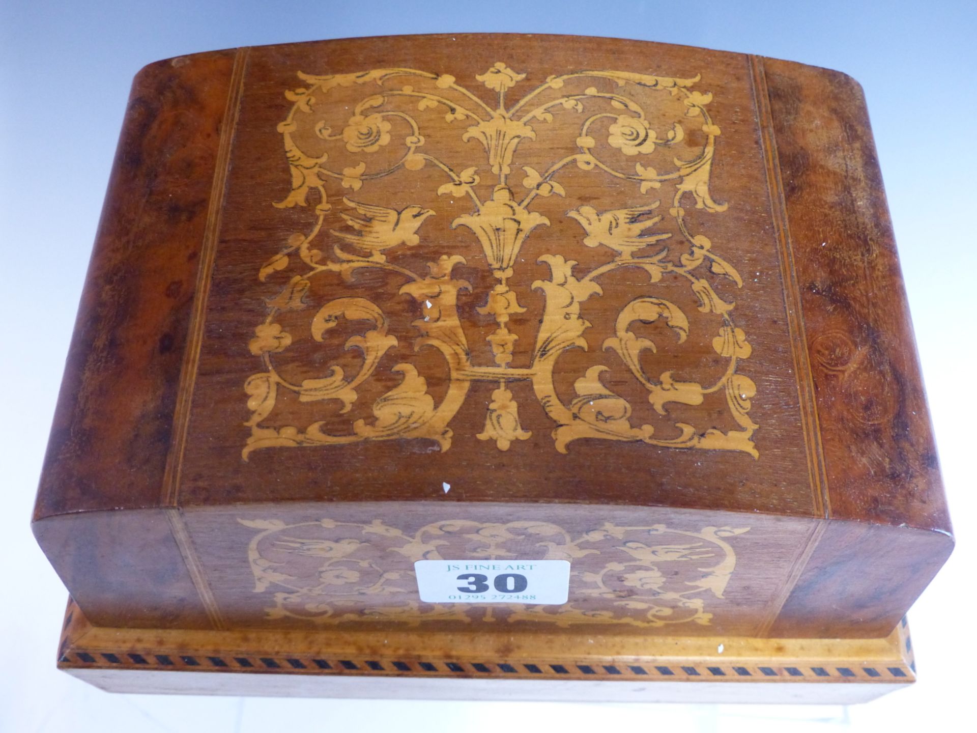 A SORRENTO INLAID WALNUT CIGARETTE DISPENSER BOX WITH MUSICAL MOVEMENT AND BALLERINA. - Image 3 of 4