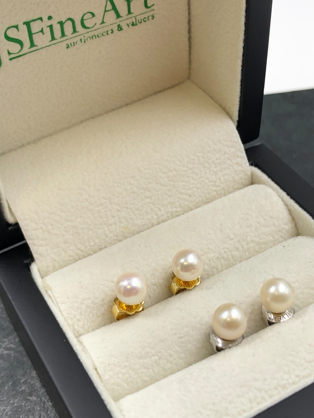 A PAIR OF CULTURED PEARL STUD EARRINGS, SET IN UNHALLMAKRED 18ct GOLD FITTINGS, COMPETE WITH 750 - Image 2 of 2