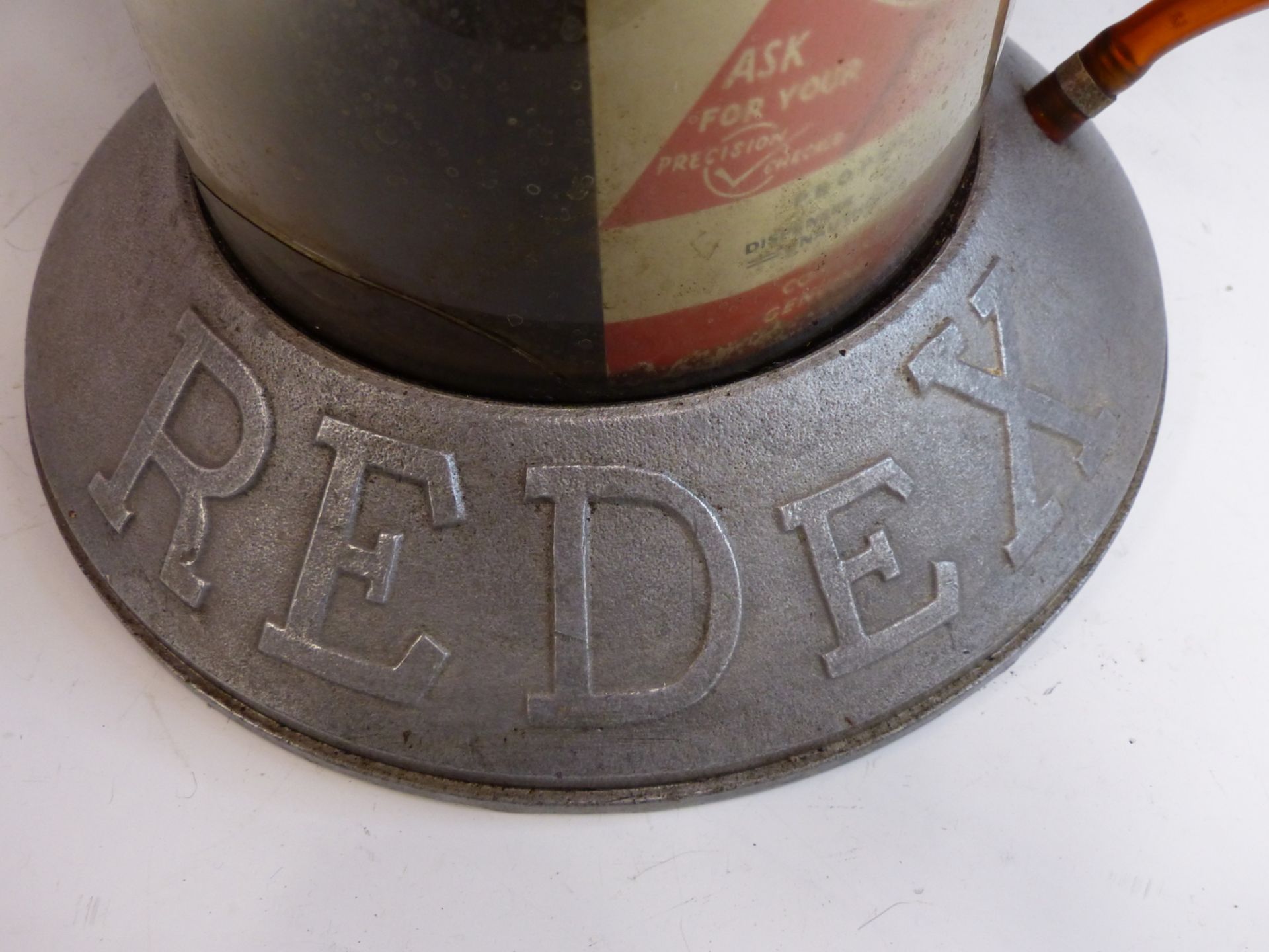 A VINTAGE REDEX OIL DISPENSER WITH ALLOY TOP AND BASE, RETAINING ITS TUBE AND NOZZLE. - Image 5 of 6