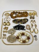 A COLLECTION OF FIVE PIECES OF MONET SIGNED COSTUME JEWELLERY, TOGETHER WITH OTHER VINTAGE COSTUME