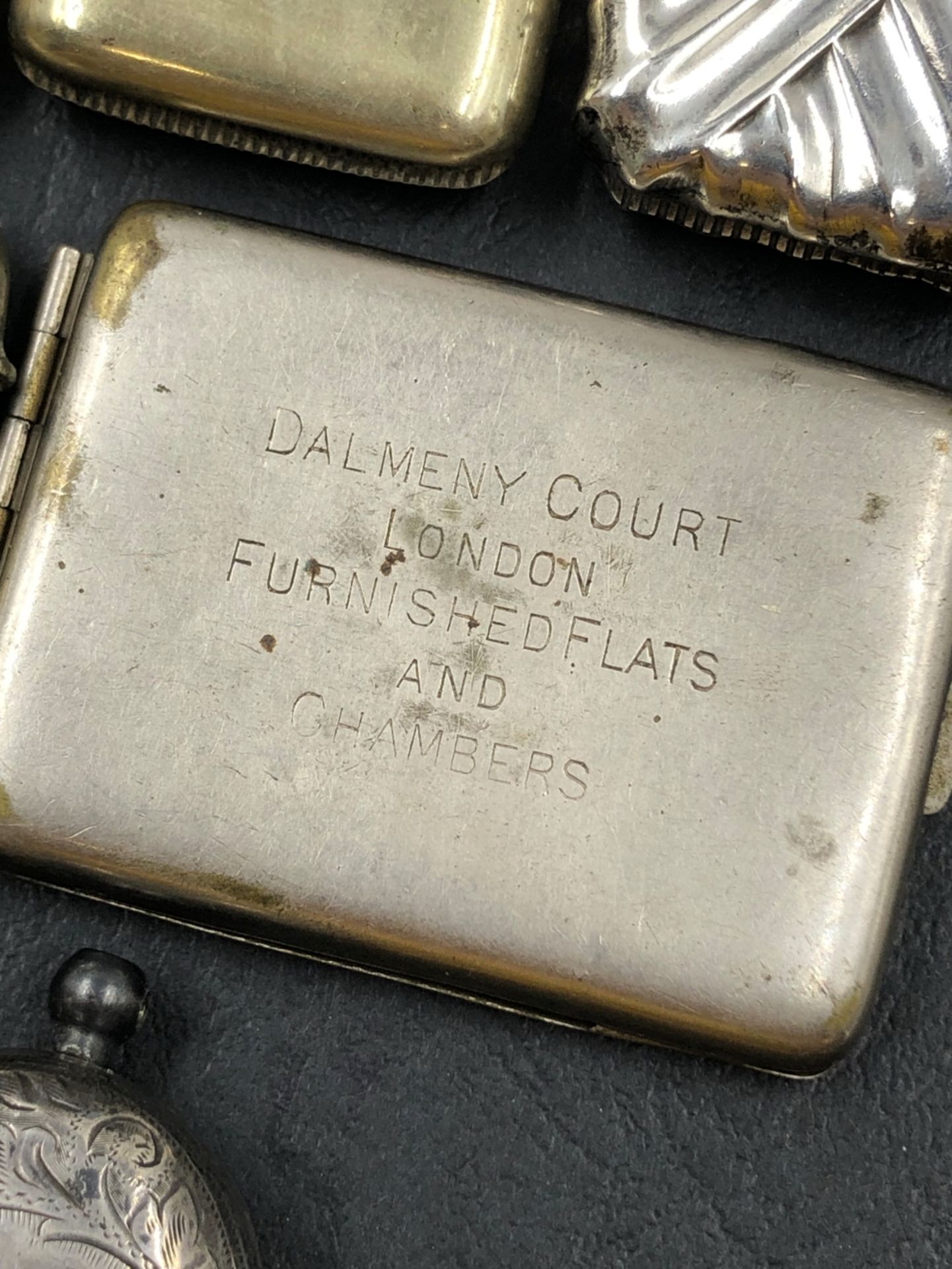 A HALLMARKED SILVER SOVEREIGN CASE, DATED 1912 FOR CHARLES PERRY AND CO, CHESTER, TOGETHER WITH, A - Image 2 of 2
