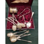 VARIOUS HALLMARKED SILVER TO INCLUDE TEA SPOON, AND NAPKIN RINGS 125grms, AND A SET OF CONTINENTAL