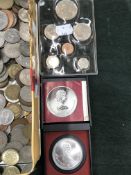COINS TO INCLUDE A SILVER PROOF CROWN, A FINE SILVER 1973 5 DOLLAR PROOF, AN 1821 HALFPENNY,A