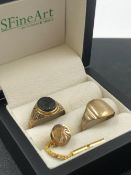 A VINTAGE 9ct HALLMARKED GOLD TROJAN CARVED HEMATITE SIGNET RING, TOGETHER WITH A FURTHER 9ct