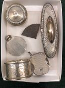 A HALLMARKED SILVER POCKET MAGNIFYING GLASS, A SIMILAR MINIATURE SCENT BOTTLE, A LIDDED BOX, A