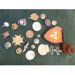 A SMALL COLLECTION OF ST. JOHNS AMBULANCE BADGES, BUTTONS AND MEDALLIONS ETC.