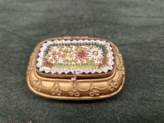 A 19th CENTURY ITALIAN GILT BOX WITH GLASS MICRO MASAIC DECORATED TO THE LID