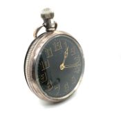 AN ANTIQUE HALLMARKED SILVER OPEN FACE POCKET WATCH. THE BACK COVER AND DUST COVER DATED 1922