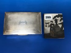 A JAPANESE 950 SILVER AND COLOURED METAL CIGARETTE CASE DEPICTING LADIES BY TEMPLE ARCHES TIGETHER