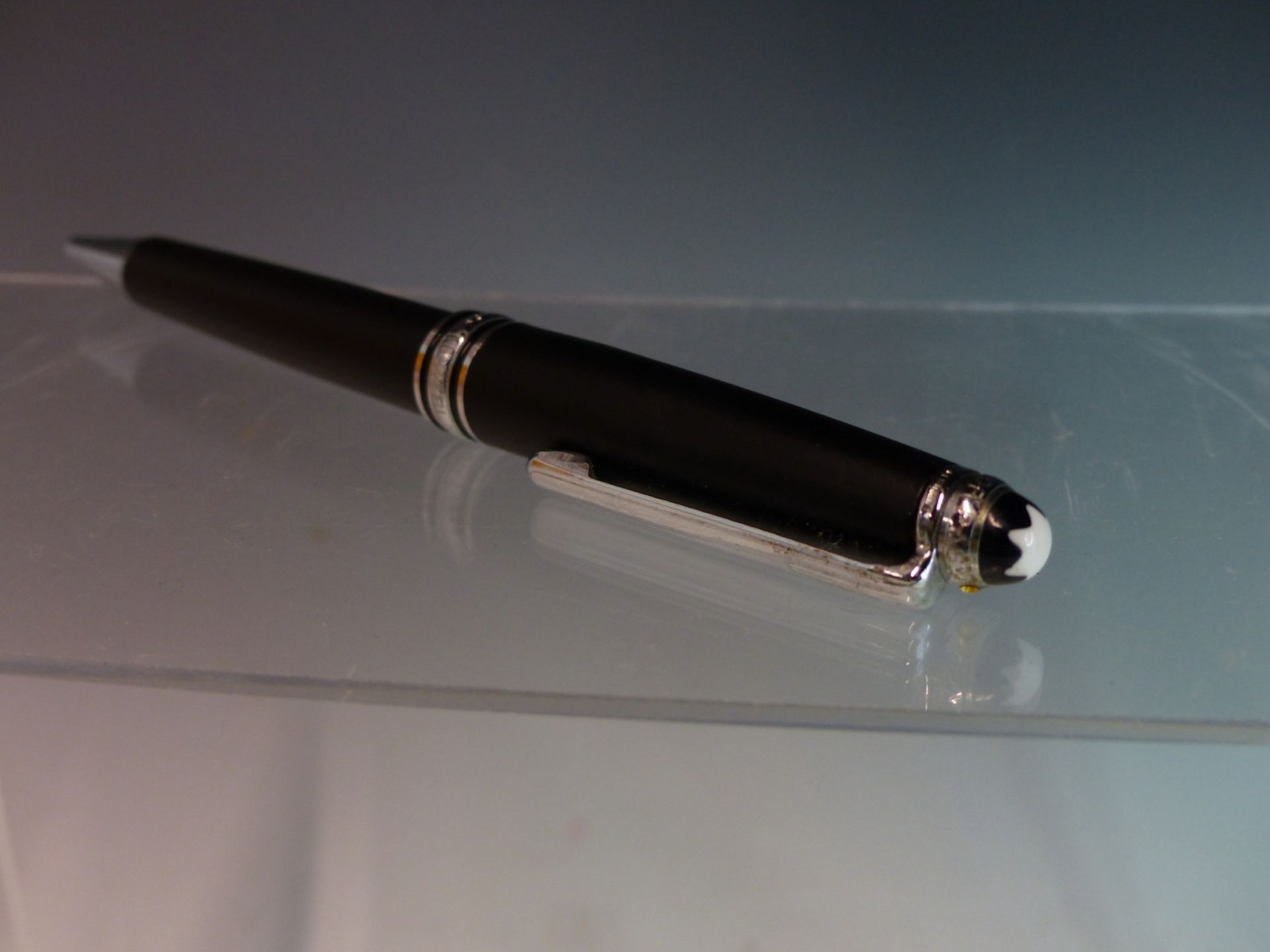 A MONT BLANC MEISTERSTUCK BALL POINT PEN. THE CAP BAND INSCRIBED 75 YEARS OF PASSION. - Image 2 of 5