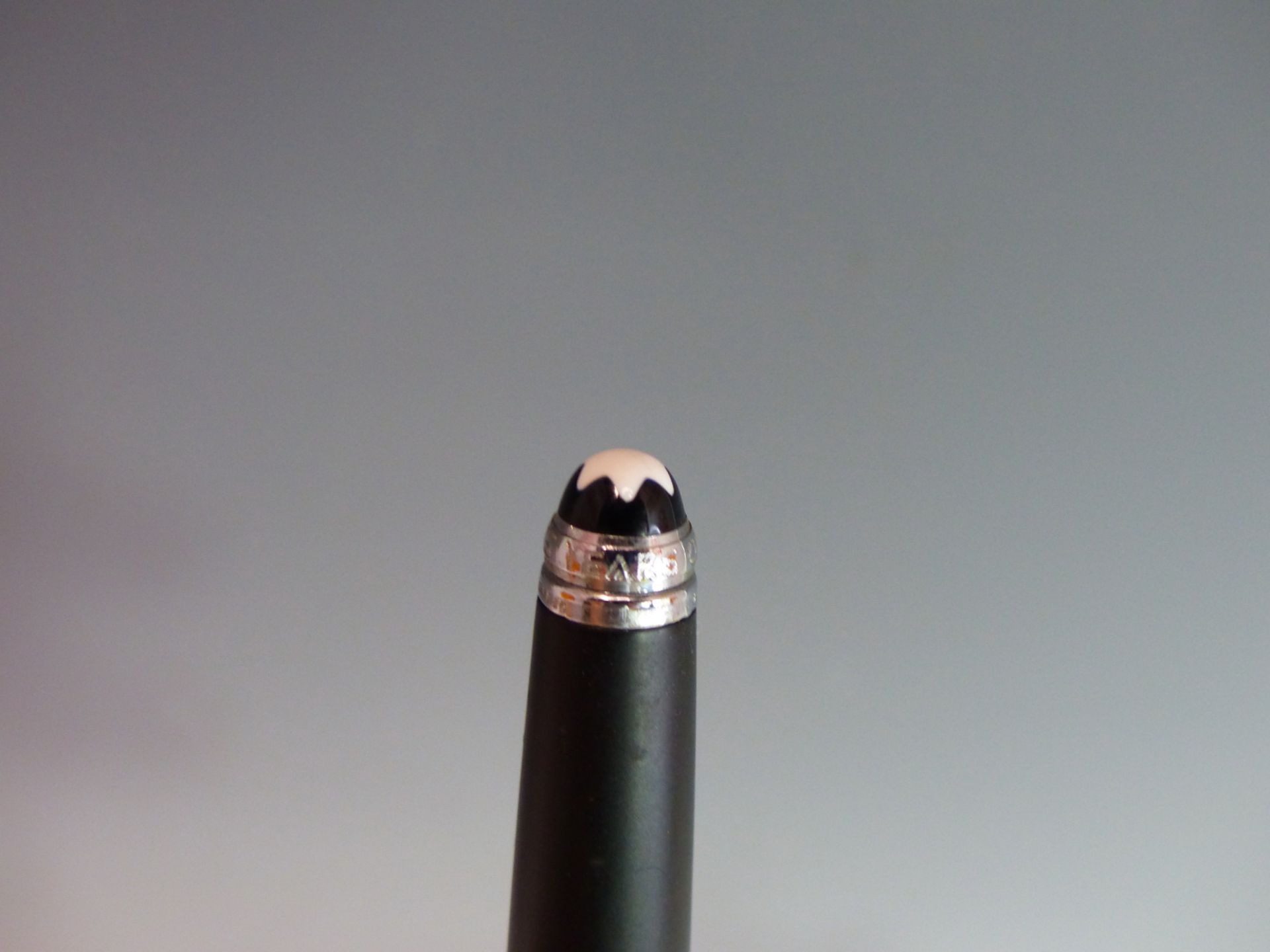 A MONT BLANC MEISTERSTUCK BALL POINT PEN. THE CAP BAND INSCRIBED 75 YEARS OF PASSION. - Image 3 of 5