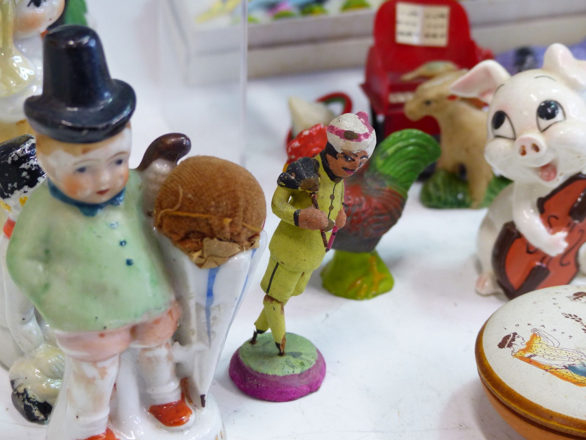 A GROUP OF VINATGE BISQUE AND OTHER PORCELAIN FIGURINES TO INCLUDE FARM ANIMALS, DOGS ETC. - Image 2 of 4