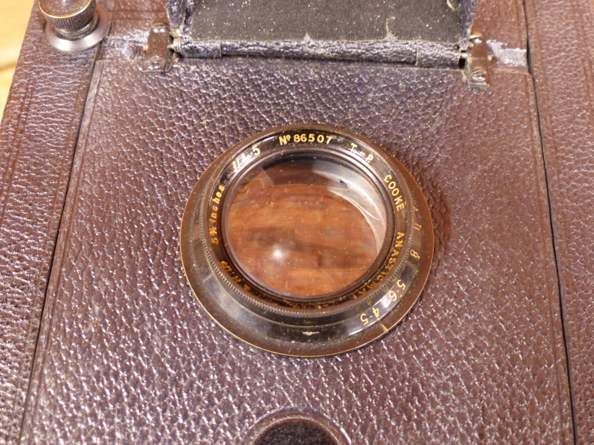 A VINTAGE EARLY 20TH CENTURY THORNTON PICKARD 1/4 PLATE CAMERA IN ORIGINAL CANVAS CASE WITH PLATE - Bild 7 aus 15
