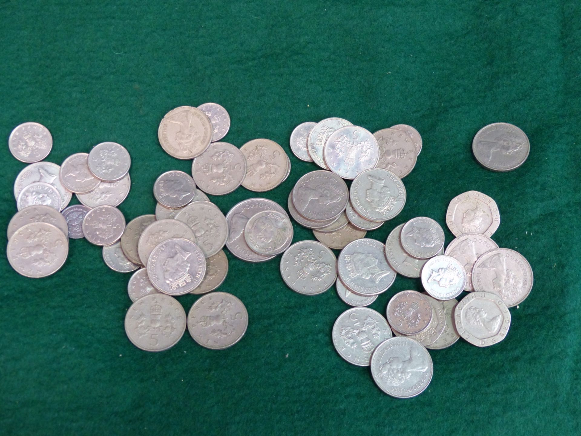 GEORGE VI AND ELIZABETH II SILVER COINS, TO INCLUDE SOME AUSTRALIAN AND COMMONWEALTH GAMES 50 CENT - Image 4 of 4