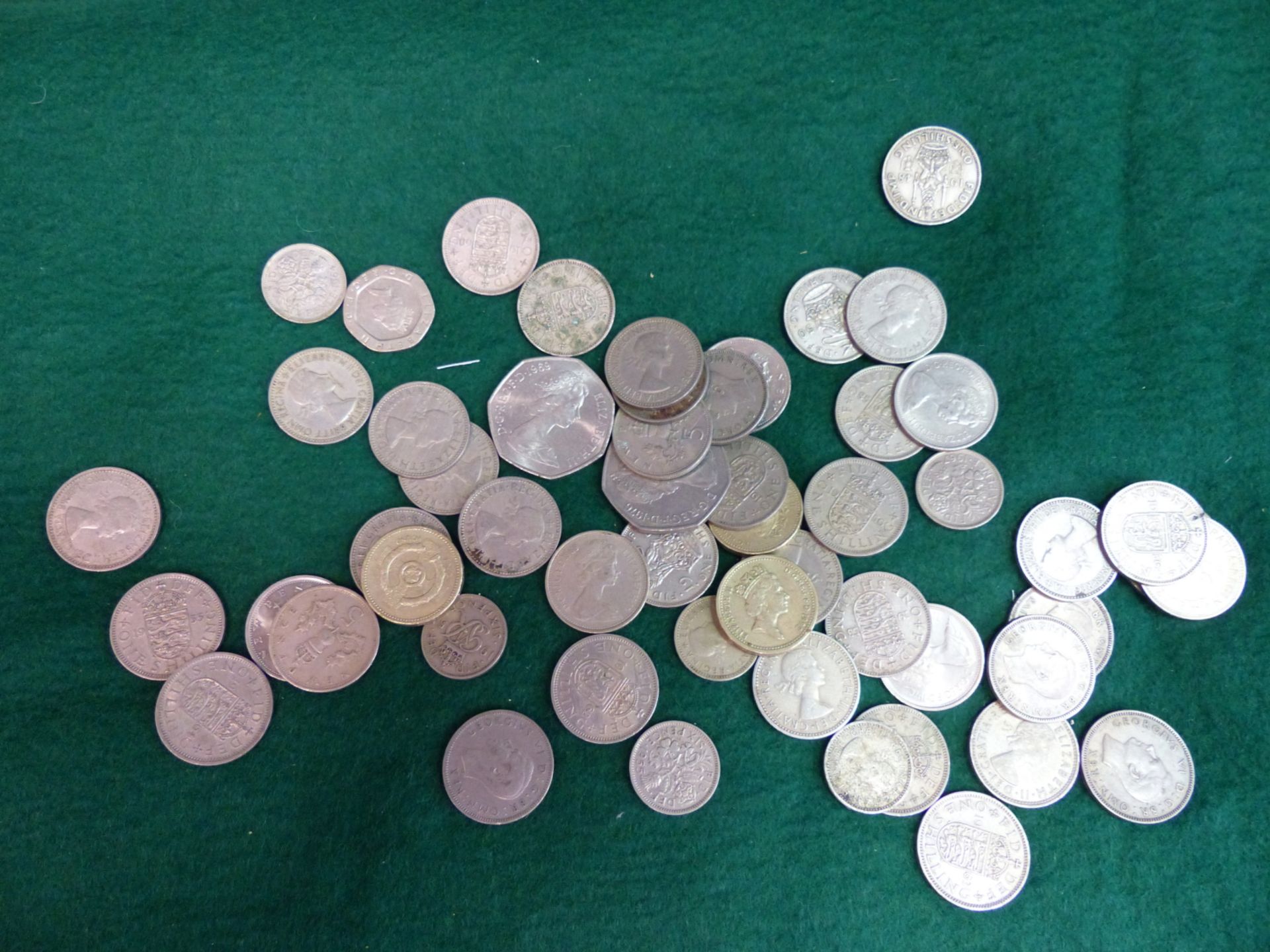 GEORGE VI AND ELIZABETH II SILVER COINS, TO INCLUDE SOME AUSTRALIAN AND COMMONWEALTH GAMES 50 CENT - Image 2 of 4