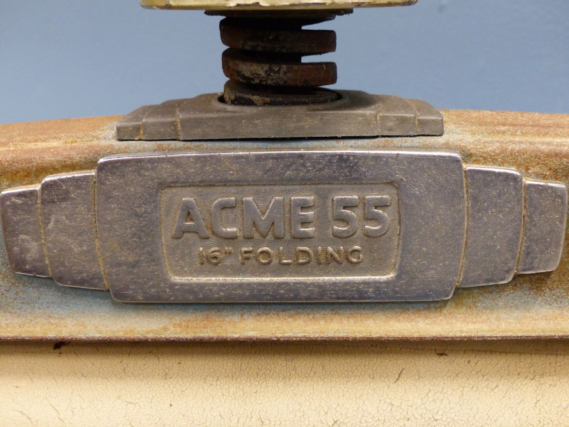 A VINTAGE ACME no55 HOUSEHOLD MANGLE ON ORIGINAL STAND. - Image 2 of 5