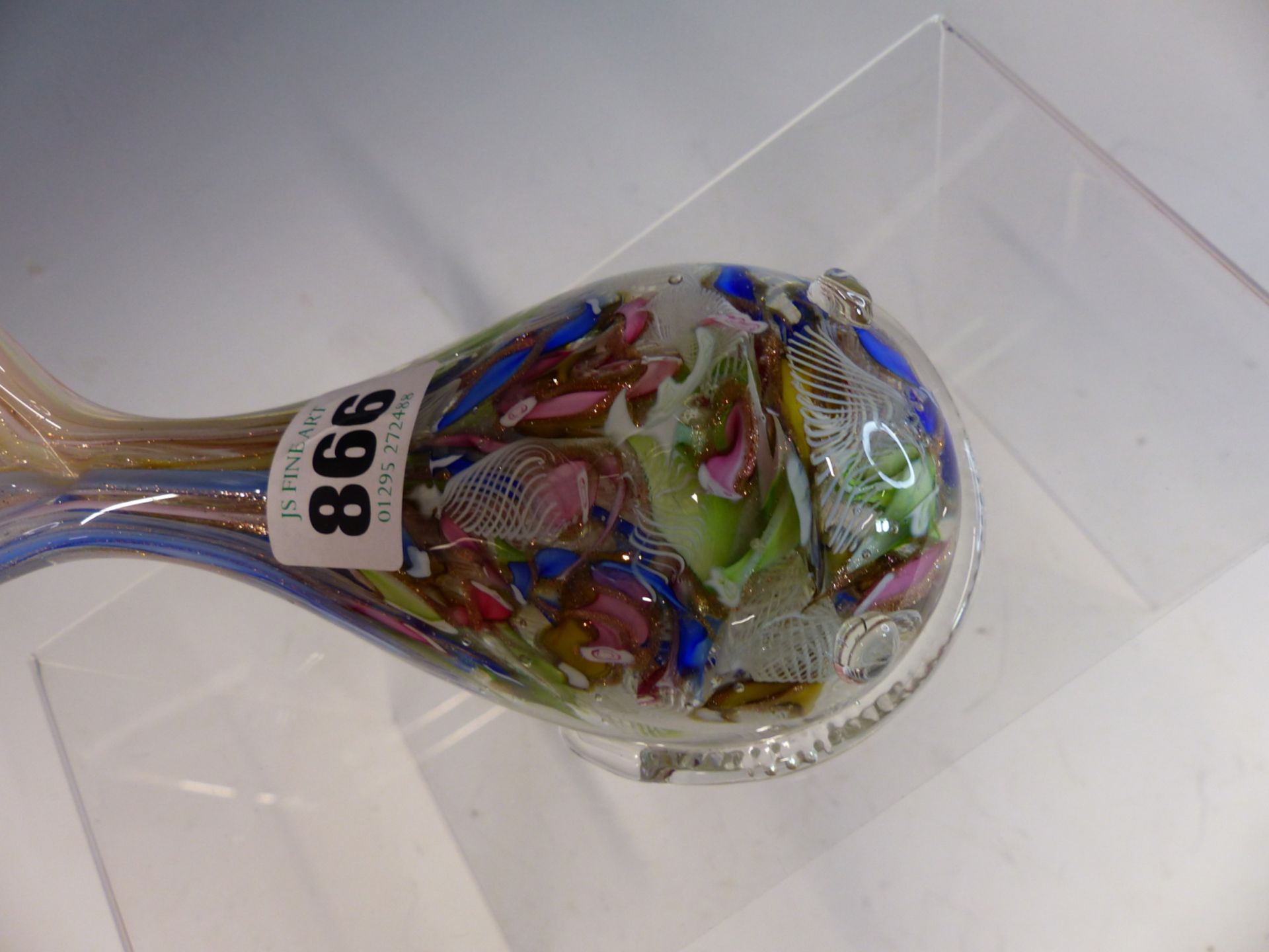 A LARGE MILLEFIORI FISH FORM PAPERWEIGHT. - Image 4 of 5
