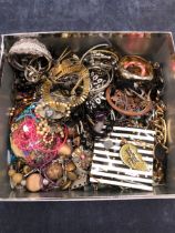 A LARGE COLLECTION OF COSTUME JEWELLERY.