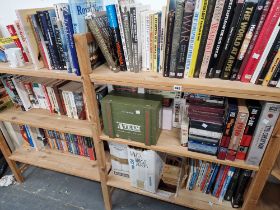 A EXTENSIVE COLLECTION OF MILITARY AND WAR RELATED BOOKS