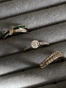 A 9ct HALLMARKED GOLD, DIAMOND AND EMERALD RING, TOGETHER WITH TWO FURTHER CZ DRESS RINGS BOTH