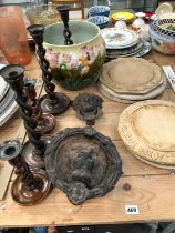 VINTAGE BREADBOARDS, TWO IRON DOOR KNOKERS, BARLEY TWIST CANDLESTICKS, A MAJOLICA JARDINAIRE ETC.