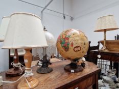 VARIOUS TABLE LAMPS AND TWO WOODEN BOWLS