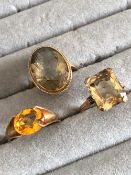 THREE VINTAGE 9ct HALLMARKED QUARTZ STONE SET RINGS. FINGER SIZES M, M 1/2, AND O. GROSS WEIGHT 10.