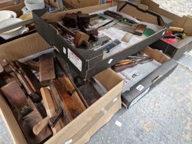 A QUANTITY OF VINTAGE WOOD WORKING TOOLS