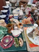 A COLLECTION OF ASSORTED DECORATIVE CHINA AND DINNER WARES