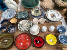 EUROPEAN POTTERY PLATES, DISHES AND BOWLS, A PAIR OF DERBY FOOTED BOWLS, CHILDRENS PLATES, ETC.