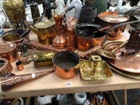 VICTORIAN AND LATER COPPER AND BRASSWARES TO INCLUDE SAUCEPANS, KETTKE, LAMP BASE, SPIT JACK, POWDER