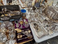 A GOOD COLLECTION OF SILVER PLATE AND CUTLERY, TABLE LAMPS ETC.