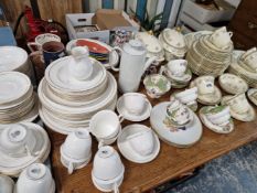 A ROYAL WORCESTER PART TEA AND DINNER SERVICE, A MINTONS TEA AND DINNER SERVICE AND OTHER CHINA
