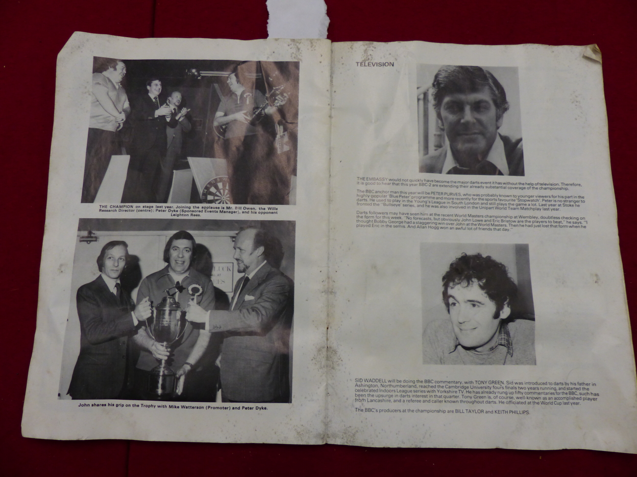 AN EMBASSY WORLD DARTS CHAMPIONSHIP PROGRAMME NK SIGNED BY THE PLAYERS FROM THE 1980'S. - Image 13 of 15