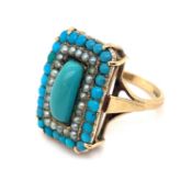 A 9ct HALLMARKED GOLD, TURQUOISE AND SEED PEARL PANEL RING. FINGER SIZE O. WEIGHT 5.81grms.
